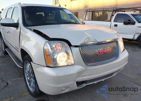 2014 GMC Yukon Xl 1500 Denali z USA, uszkodzony, nr VIN 1GKS1MEF0ER182428
